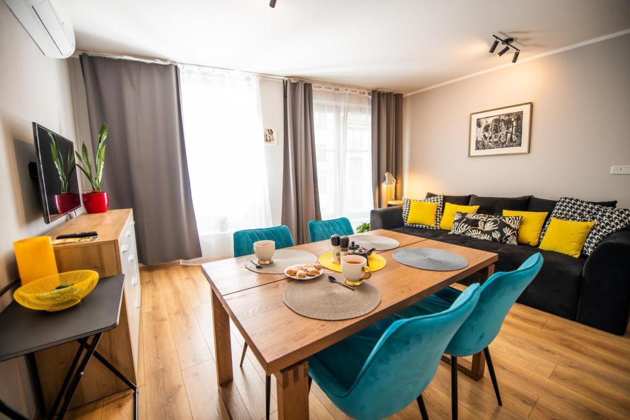 Apartament Miodowa 42 Z Miejscem Parkingowym Krakow Bagian luar foto